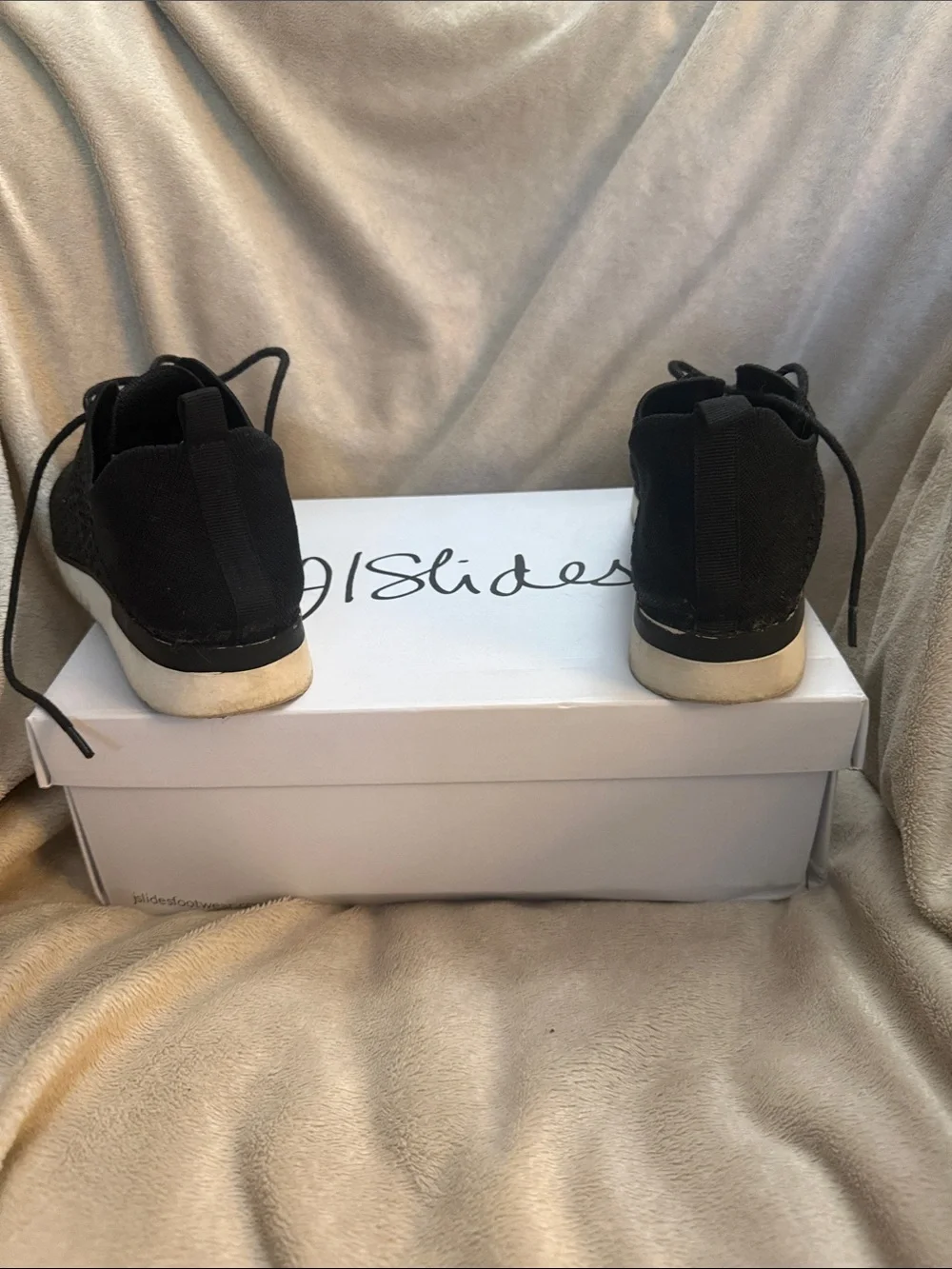 J/Slides Black Knit Woman’s Sneakers -